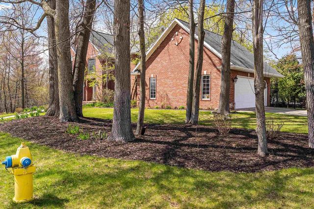 2964 S TELEMARK CIRCLE, Green Bay, WI 54313