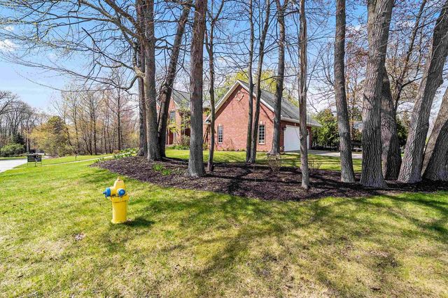 2964 S TELEMARK CIRCLE, Green Bay, WI 54313
