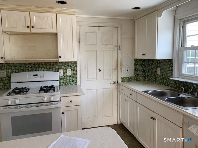 329 Bronson Road, Fairfield, CT 06890