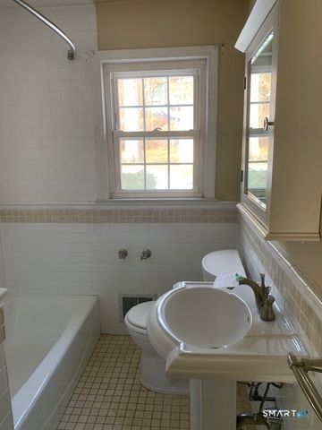 329 Bronson Road, Fairfield, CT 06890