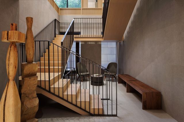 135 E 47th St Apt 6A, New York City, NY 10017
