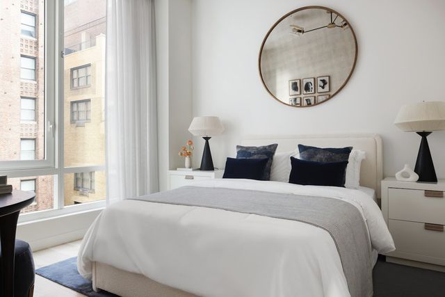 135 E 47th St Apt 6A, New York City, NY 10017