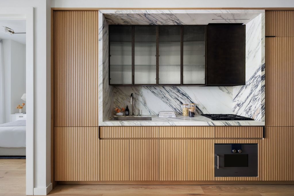 135 E 47th St Apt 6A, New York City, NY 10017