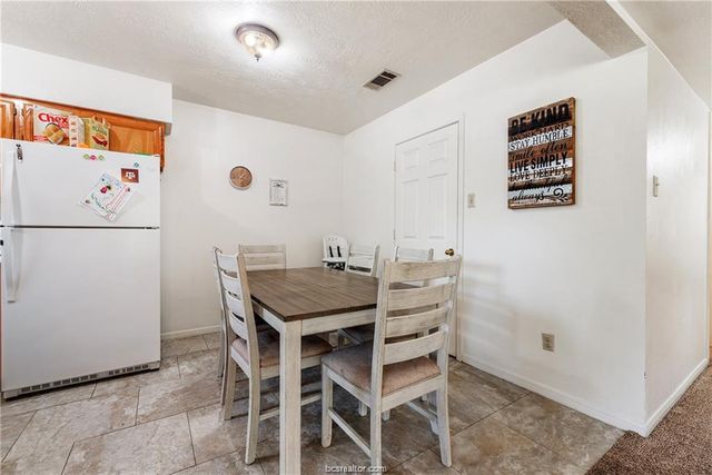 1806 Woodsman Drive A, College Station, TX 77840