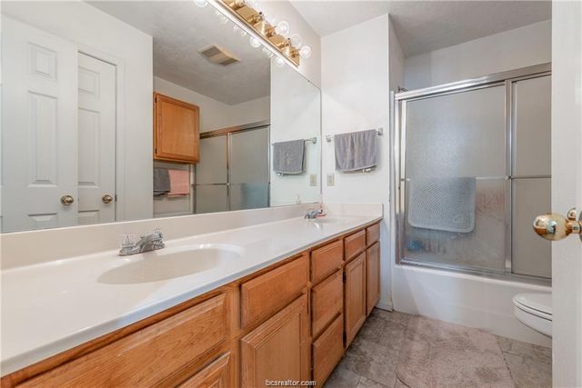 1806 Woodsman Drive A, College Station, TX 77840