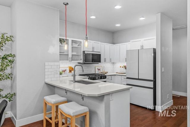 3690 N Adams Street, Garden City, ID 83714
