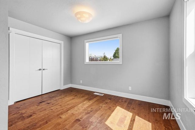 3690 N Adams Street, Garden City, ID 83714