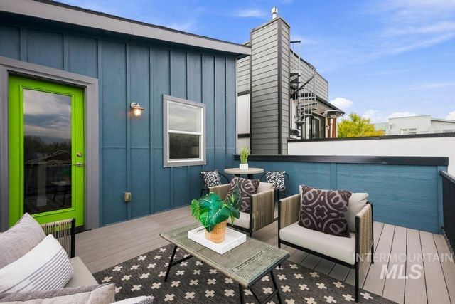3690 N Adams Street, Garden City, ID 83714