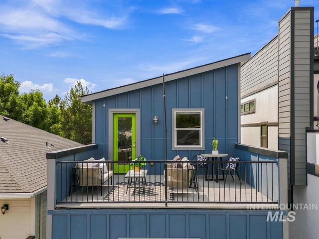 3690 N Adams Street, Garden City, ID 83714