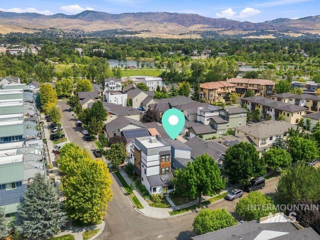 3690 N Adams Street, Garden City, ID 83714