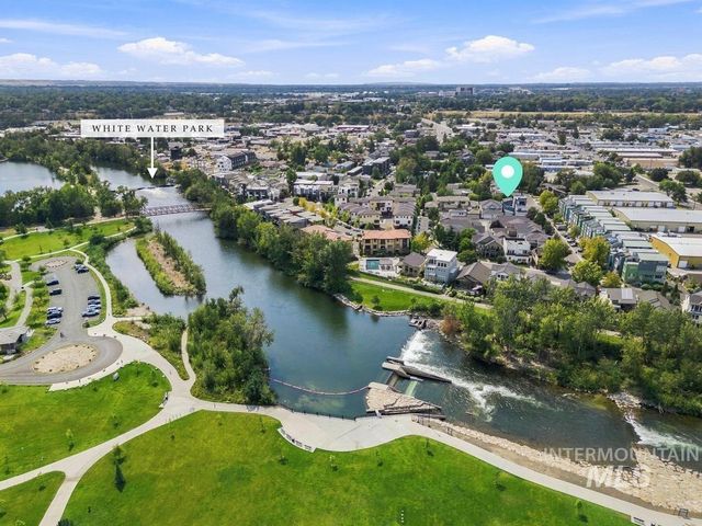 3690 N Adams Street, Garden City, ID 83714