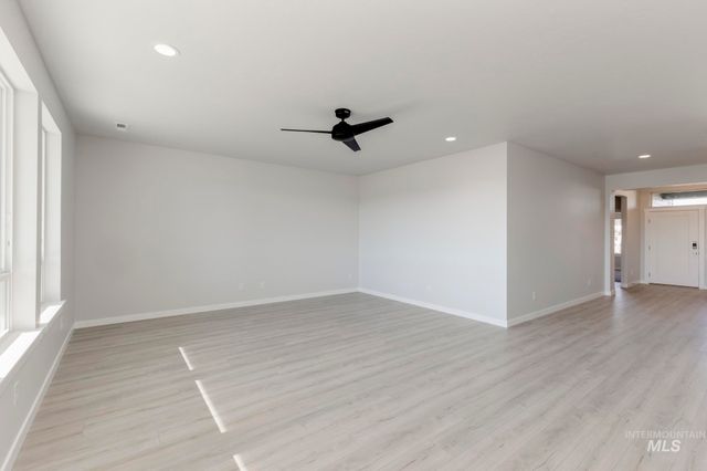 9288 W Blazing Star St, Nampa, ID 83687