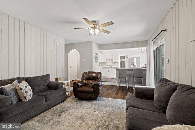 7 MALLARD DR, Tabernacle, NJ 08088