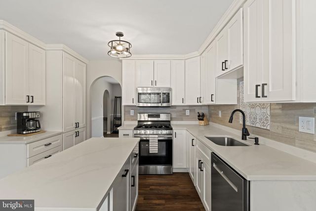 7 MALLARD DR, Tabernacle, NJ 08088