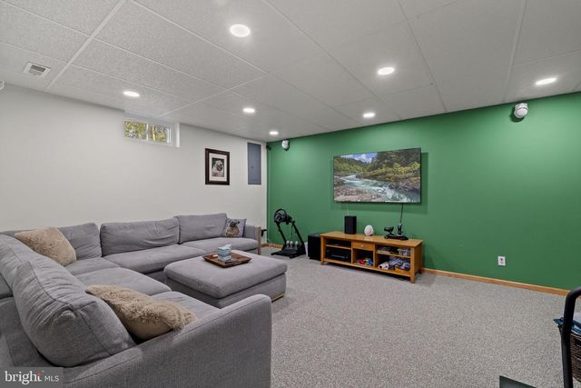 7 MALLARD DR, Tabernacle, NJ 08088