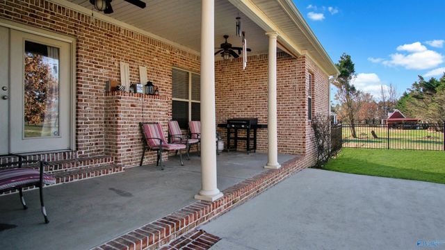 388 Depreast Road, Hartselle, AL 35640