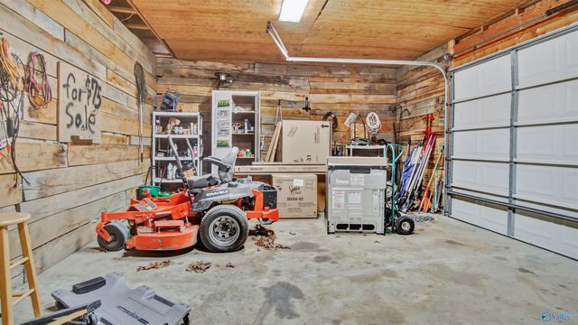 388 Depreast Road, Hartselle, AL 35640