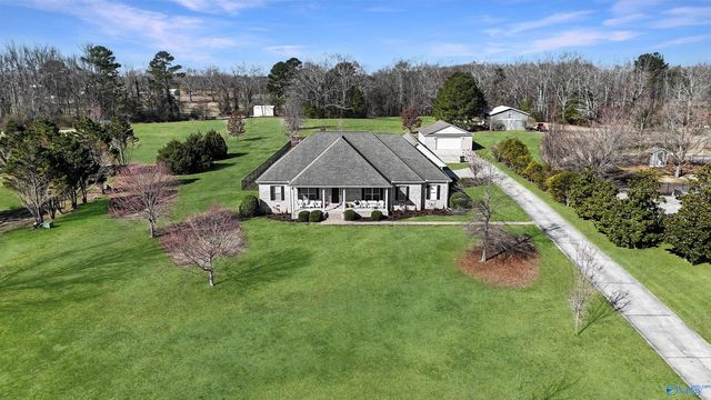 388 Depreast Road, Hartselle, AL 35640