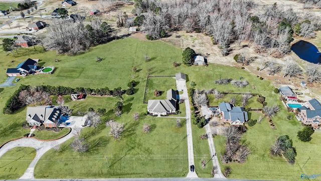 388 Depreast Road, Hartselle, AL 35640