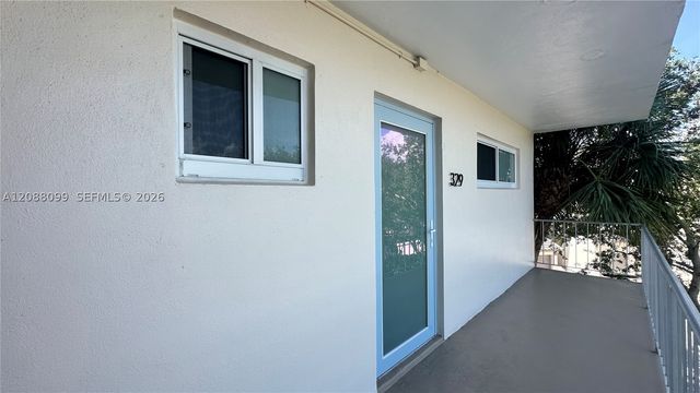 1967 S Ocean Blvd 329-D, Lauderdale By The Sea, FL 33062