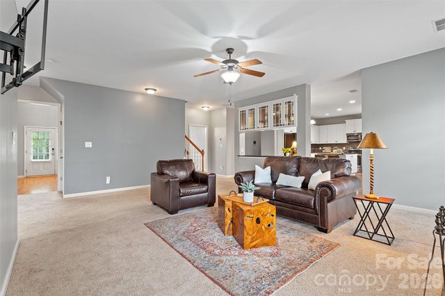10515 Greenhead View Road, Charlotte, NC 28262