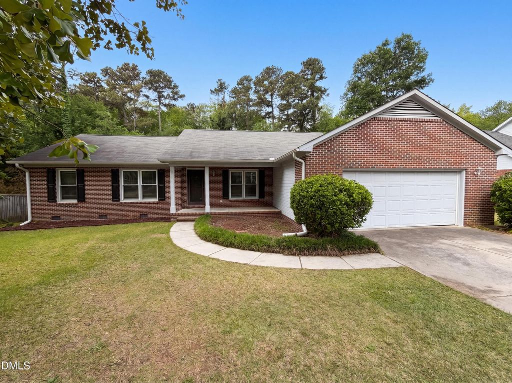 6921 Bone Creek Drive, Fayetteville, NC 28314