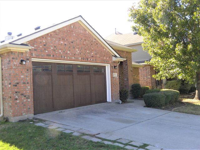 1704 Flamingo Drive, Little Elm, TX 75068