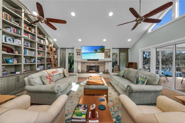 1211 62ND STREET NW, Bradenton, FL 34209