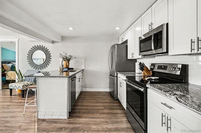 624 Stuart Street, Denver, CO 80204