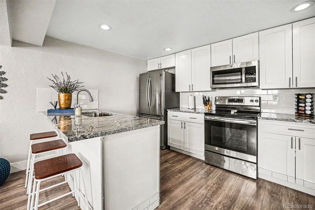 624 Stuart Street, Denver, CO 80204
