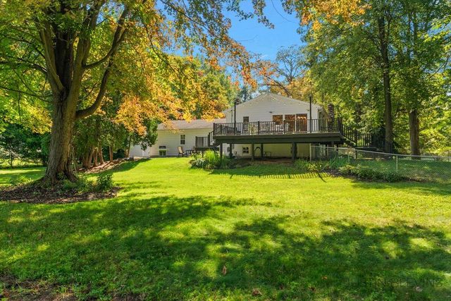 1009 Fonger Street, Sparta, MI 49345