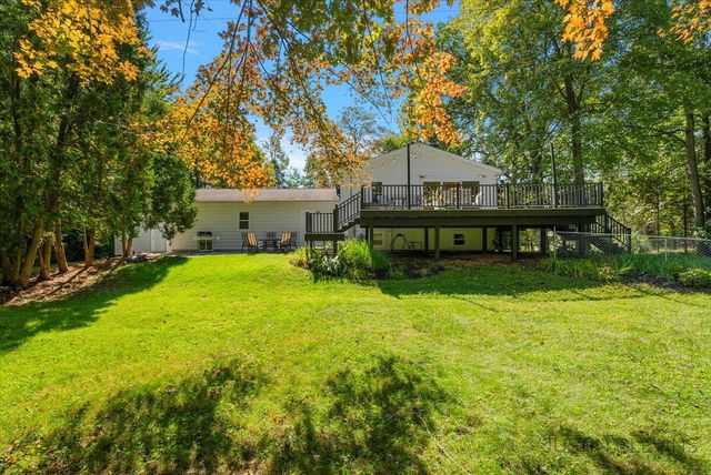 1009 Fonger Street, Sparta, MI 49345