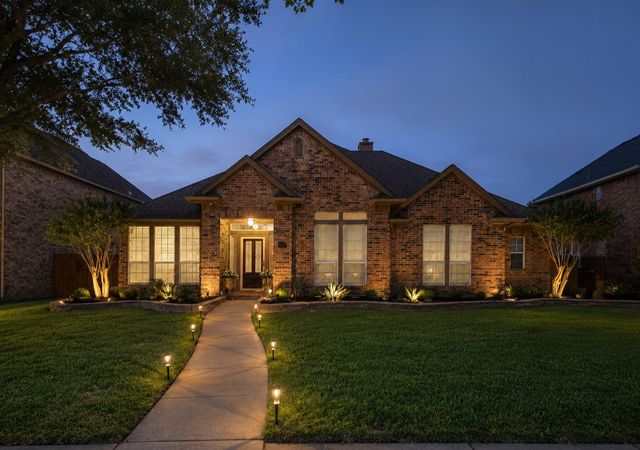 1001 Lochness Lane, Garland, TX 75044