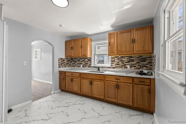 4924 Ziegler Street, Dearborn Heights, MI 48125