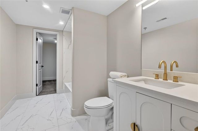 600 E Admiral Boulevard 403, Kansas City, MO 64106