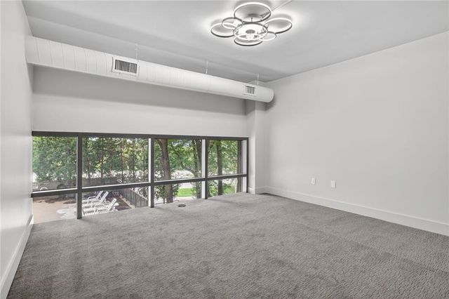 600 E Admiral Boulevard 403, Kansas City, MO 64106