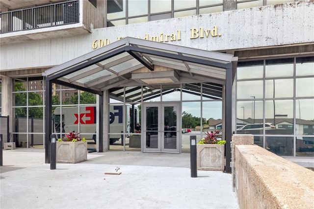 600 E Admiral Boulevard 403, Kansas City, MO 64106