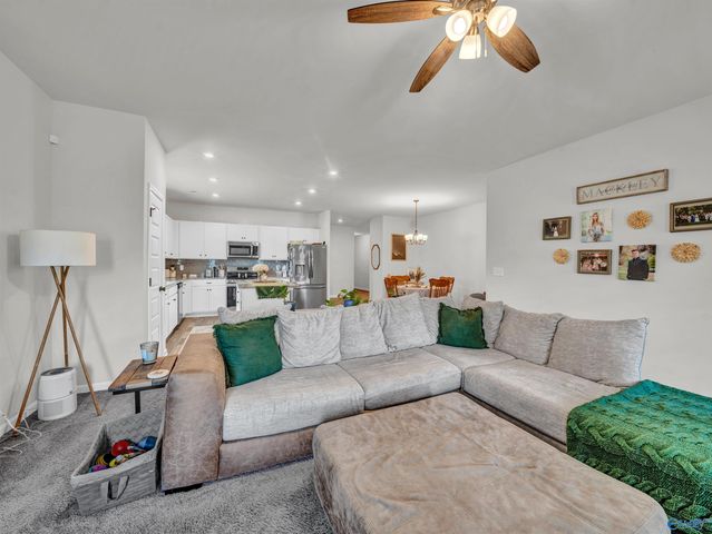 27111 Rabbit Run, Athens, AL 35613