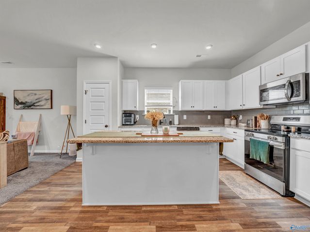 27111 Rabbit Run, Athens, AL 35613