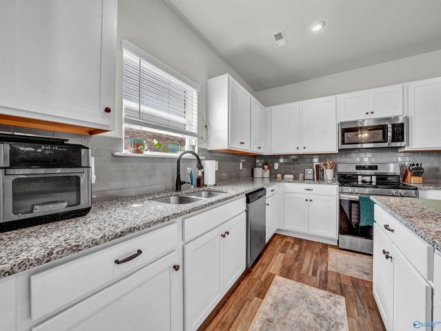 27111 Rabbit Run, Athens, AL 35613