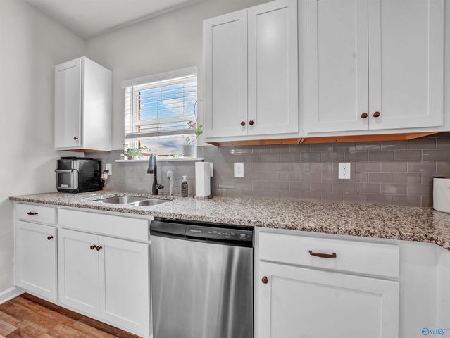 27111 Rabbit Run, Athens, AL 35613