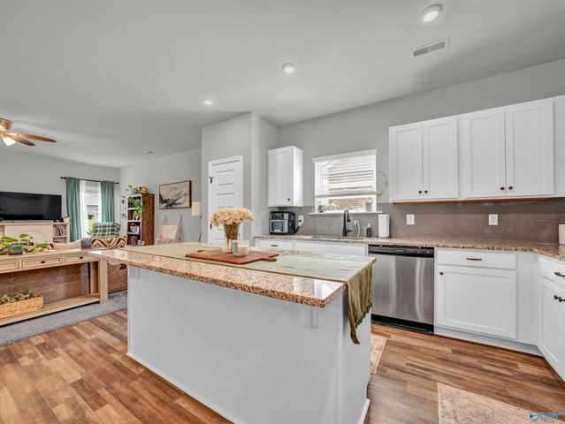 27111 Rabbit Run, Athens, AL 35613