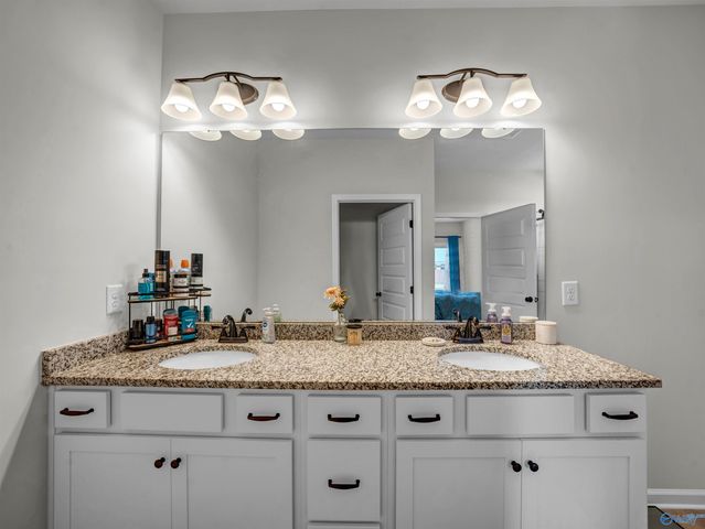 27111 Rabbit Run, Athens, AL 35613