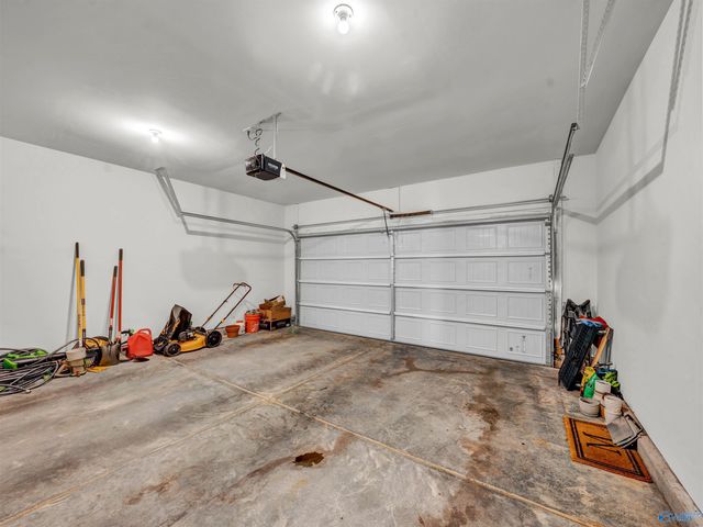 27111 Rabbit Run, Athens, AL 35613