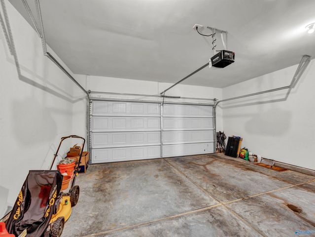 27111 Rabbit Run, Athens, AL 35613