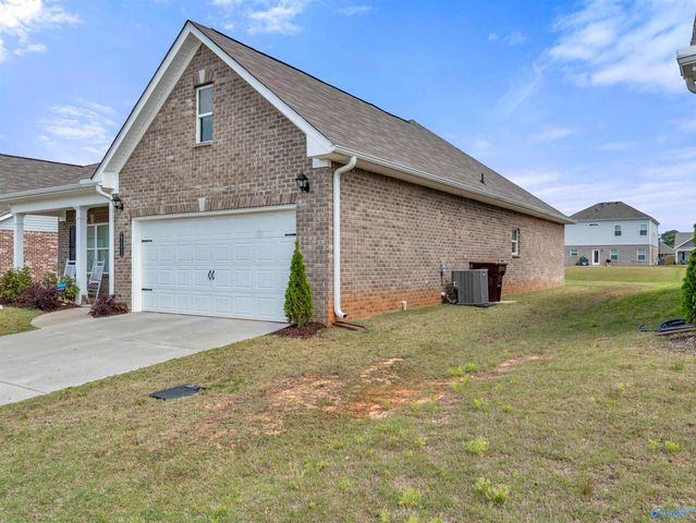27111 Rabbit Run, Athens, AL 35613