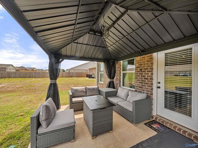 27111 Rabbit Run, Athens, AL 35613