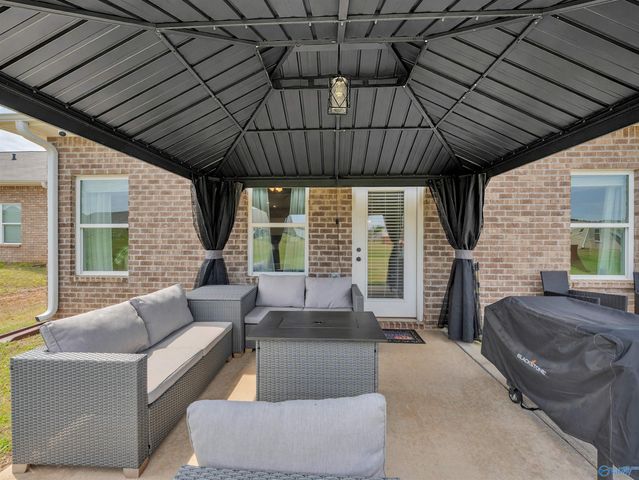 27111 Rabbit Run, Athens, AL 35613