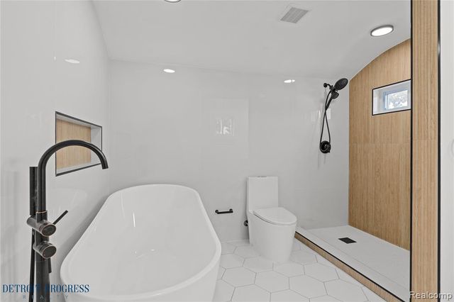 16809 Woodingham Drive, Detroit, MI 48221