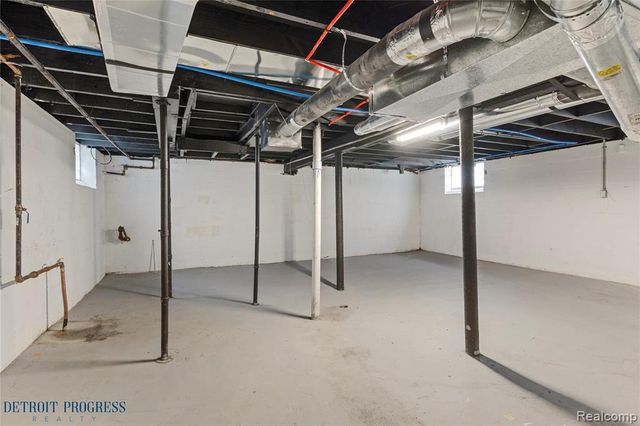 16809 Woodingham Drive, Detroit, MI 48221